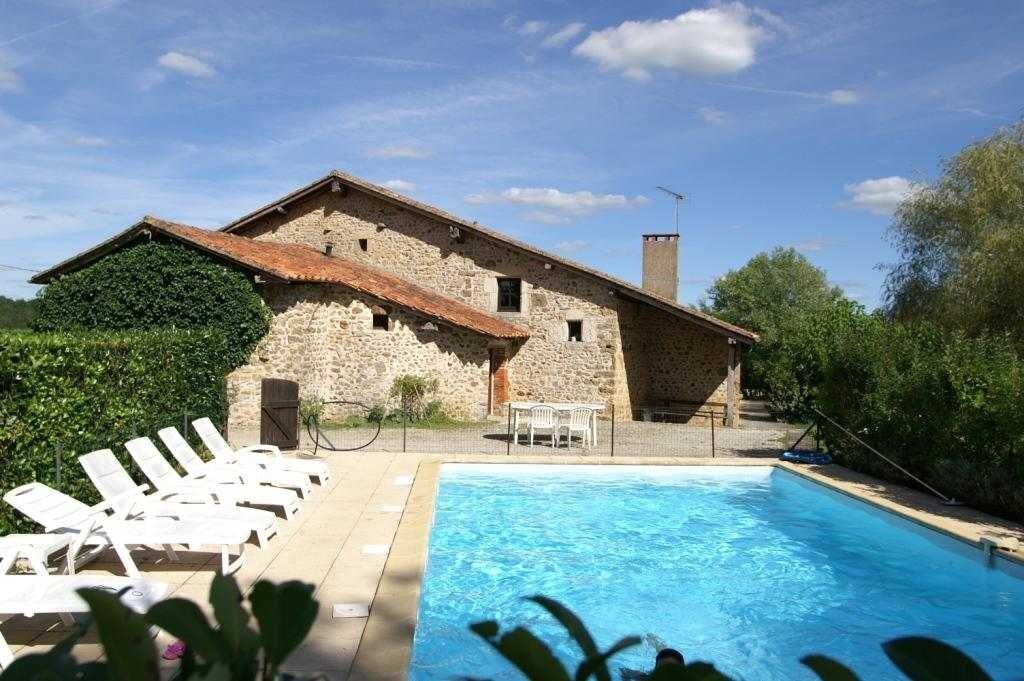 House in Chasseneuil-sur-Bonnieure, Nouvelle-Aquitaine, France 2 - 16170212