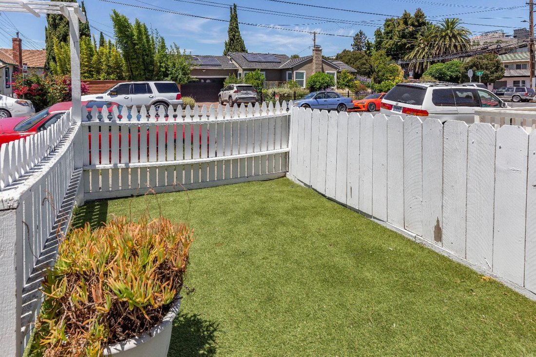 House in Redwood City, California, United States 4 - 17385614