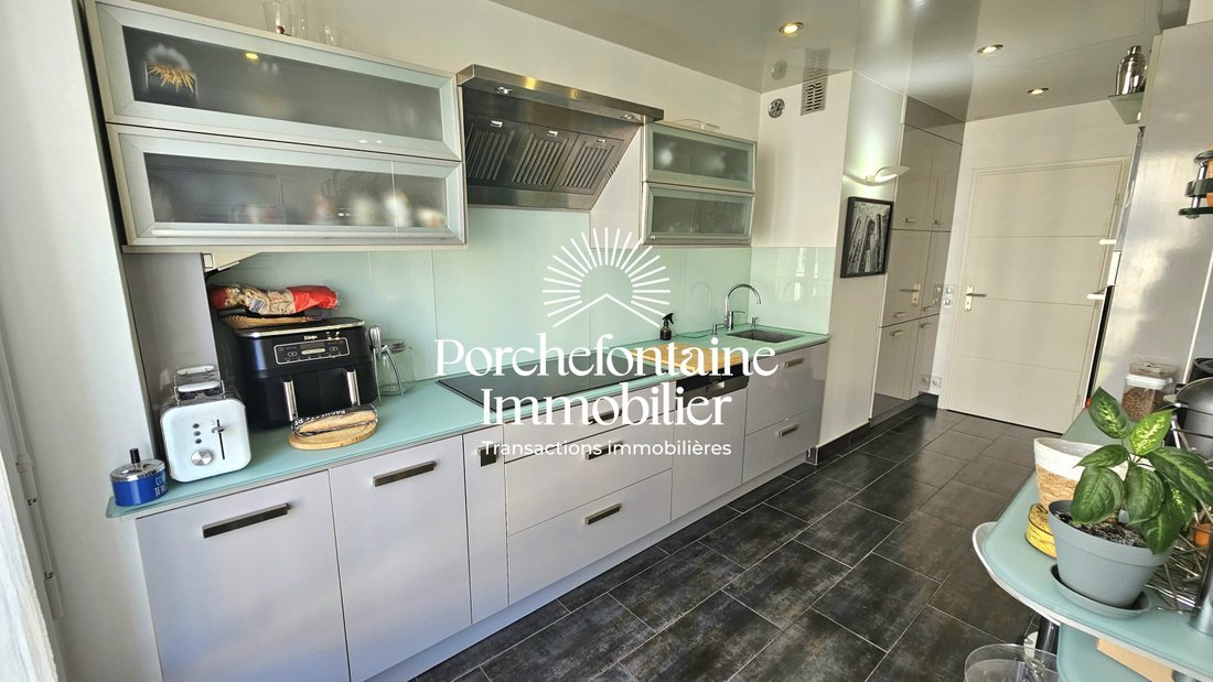 Apartment in Domaine National du Château, Versailles, France 3 - 17449053