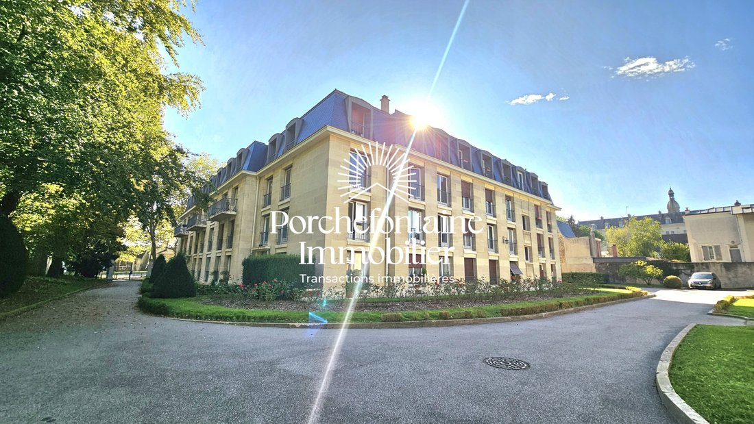 Apartment in Domaine National du Château, Versailles, France 1 - 17449053