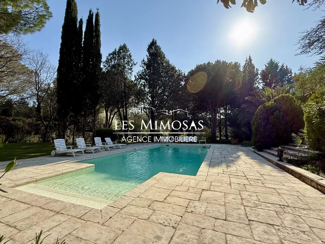 House in La Bouverie, Roquebrune-sur-Argens, France 1 - 17449364
