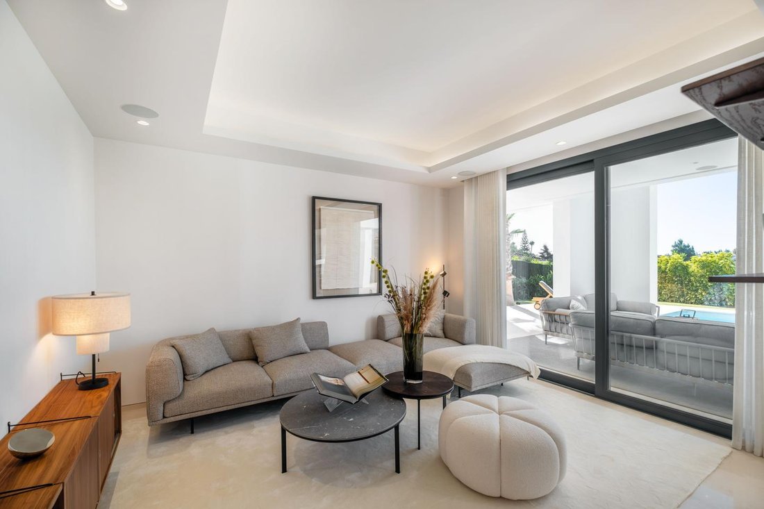 Villa in Estepona, Andalusia, Spain 4 - 17449097