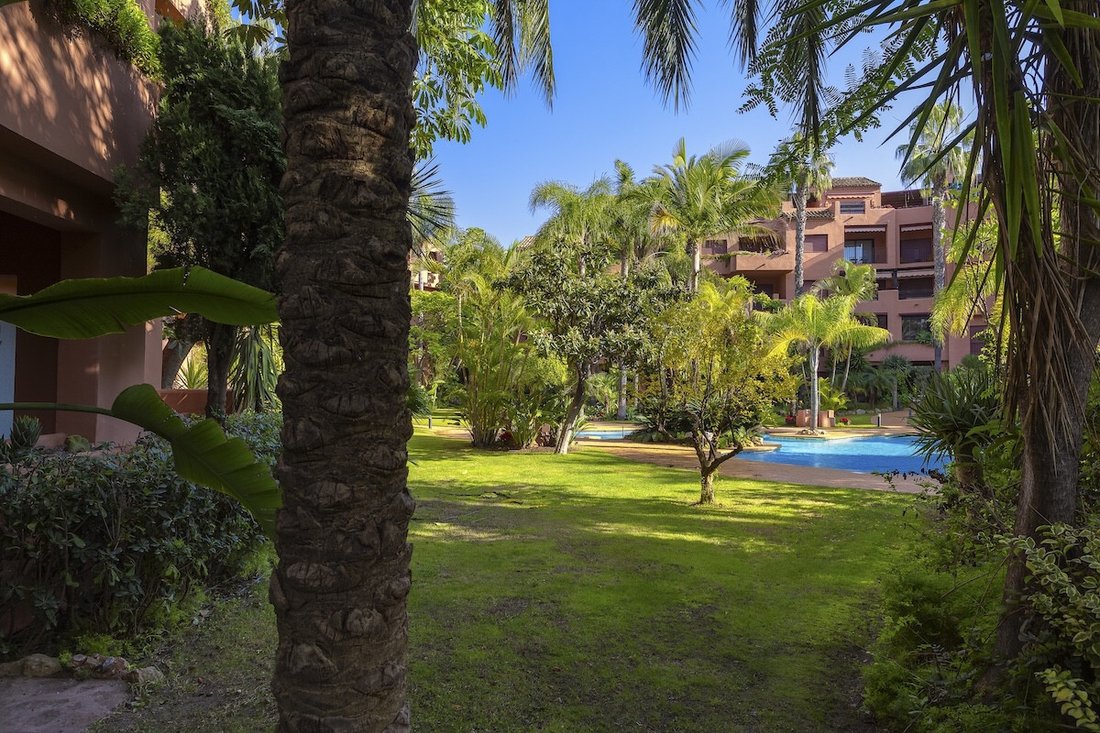 Apartment in Marbella, Andalusia, Spain 2 - 17449266