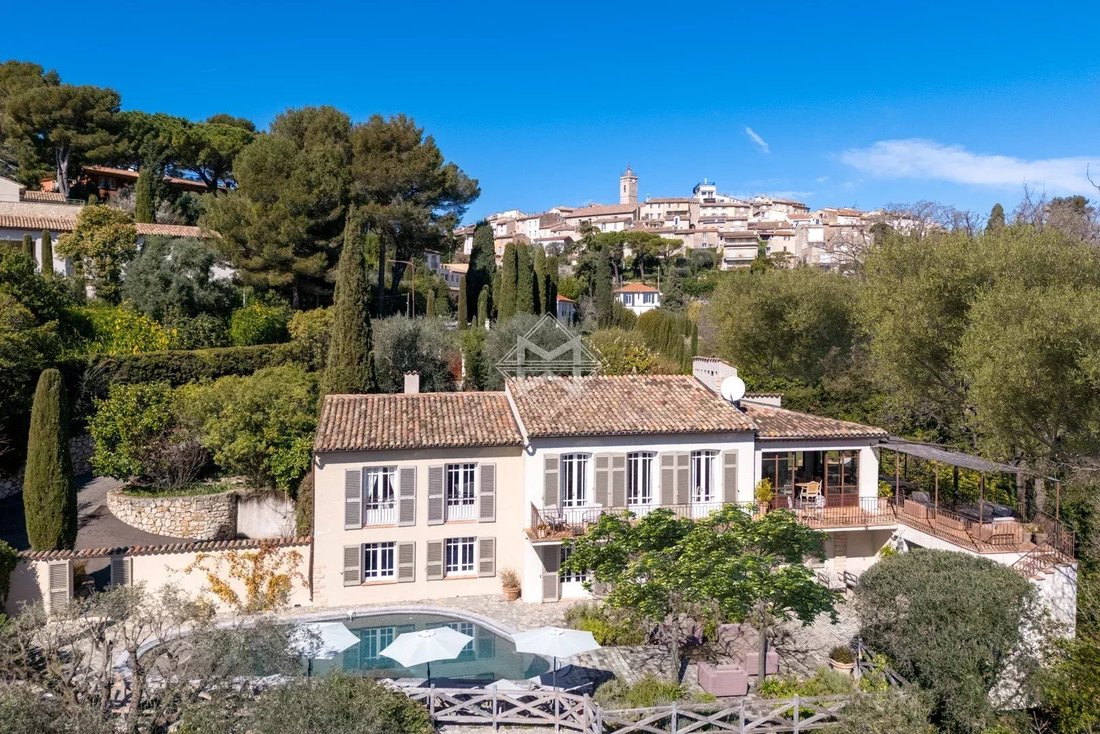 Villa in Mougins, Provence-Alpes-Côte d'Azur, France 1 - 17449477