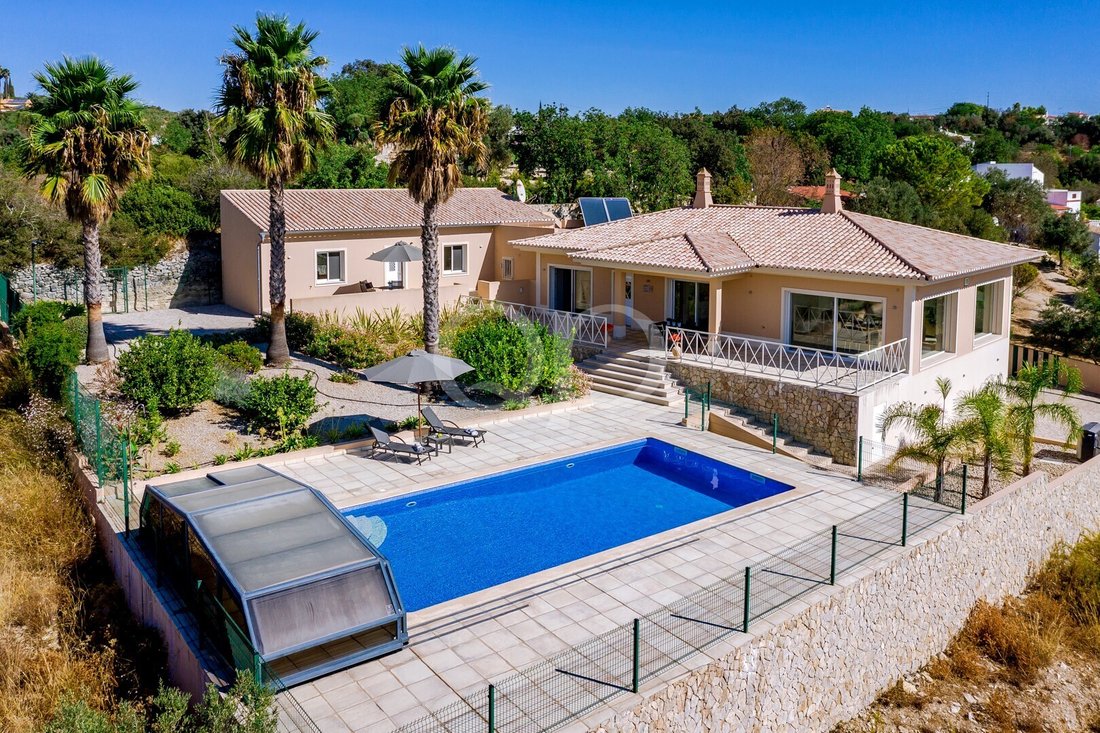 Villa in Loule (Sao Sebastiao), Algarve, Portugal 1 - 17449985