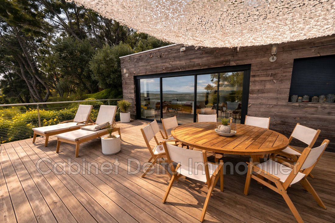 Villa in Hyeres, Provence-Alpes-Côte d'Azur, France 3 - 16714452