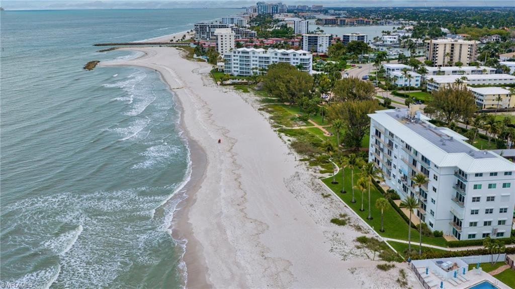 Condo in Naples, Florida, United States 5 - 17449346