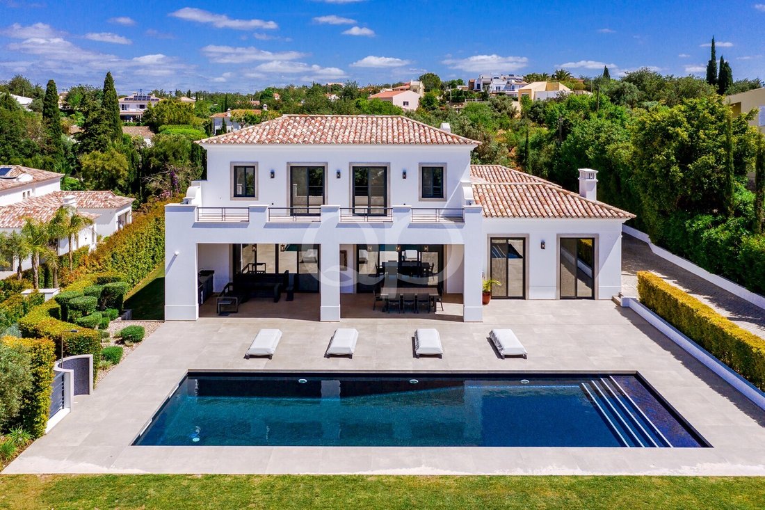 Villa in Loule (Sao Clemente), Algarve, Portugal 1 - 17449941