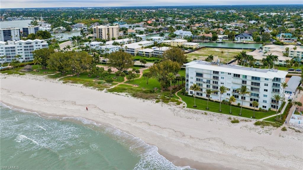 Condo in Naples, Florida, United States 4 - 17449346