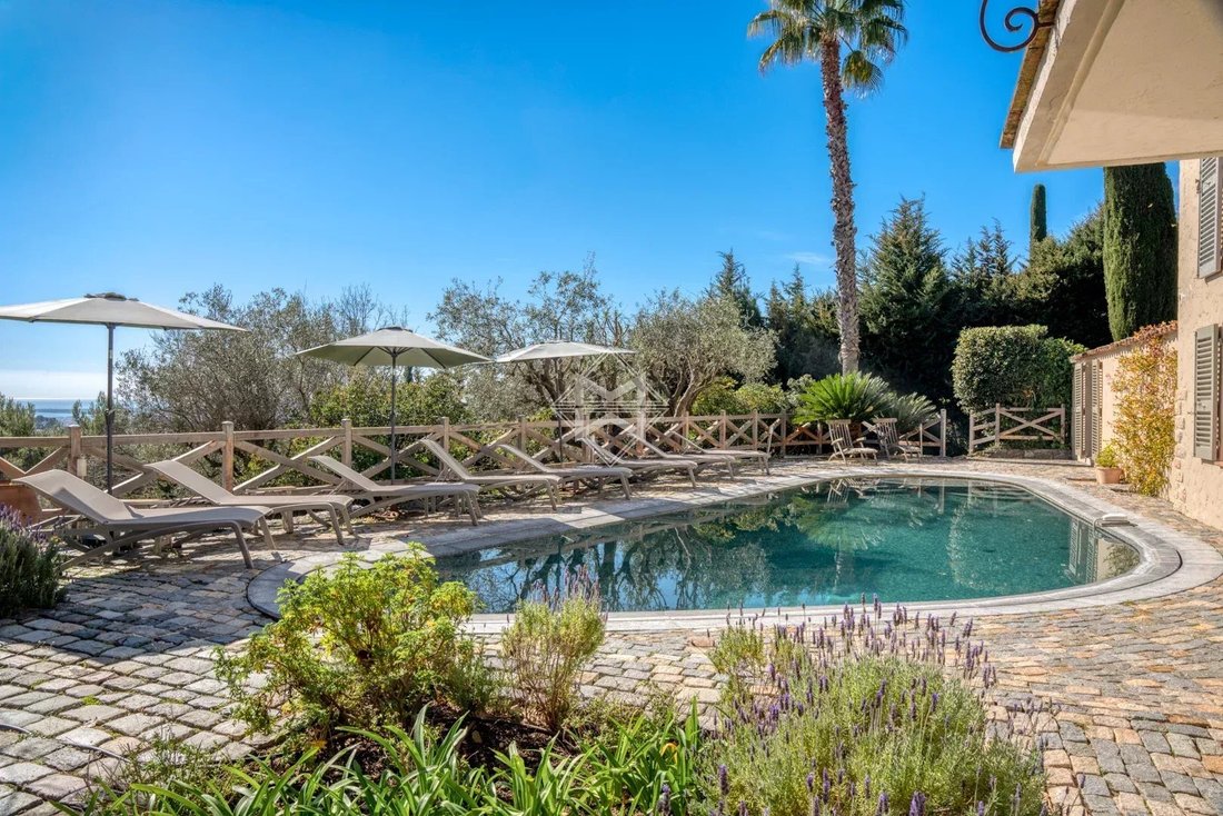 Villa in Mougins, Provence-Alpes-Côte d'Azur, France 4 - 17449477