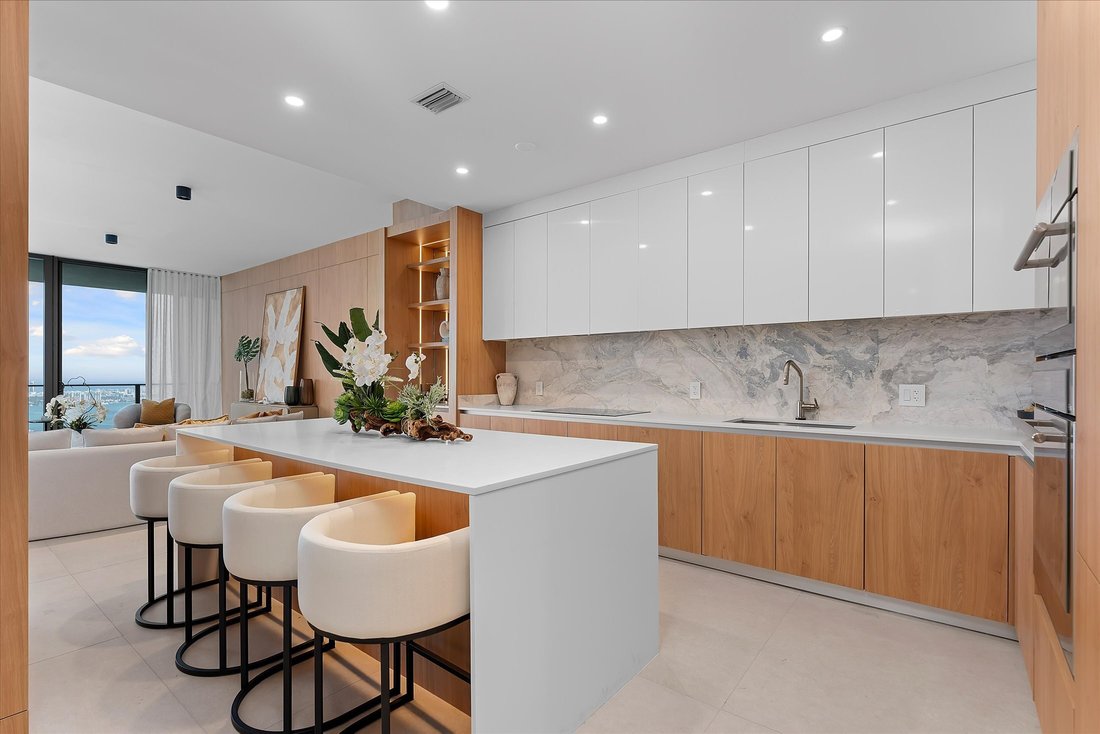 Condo in Miami, Florida, United States 4 - 17449222