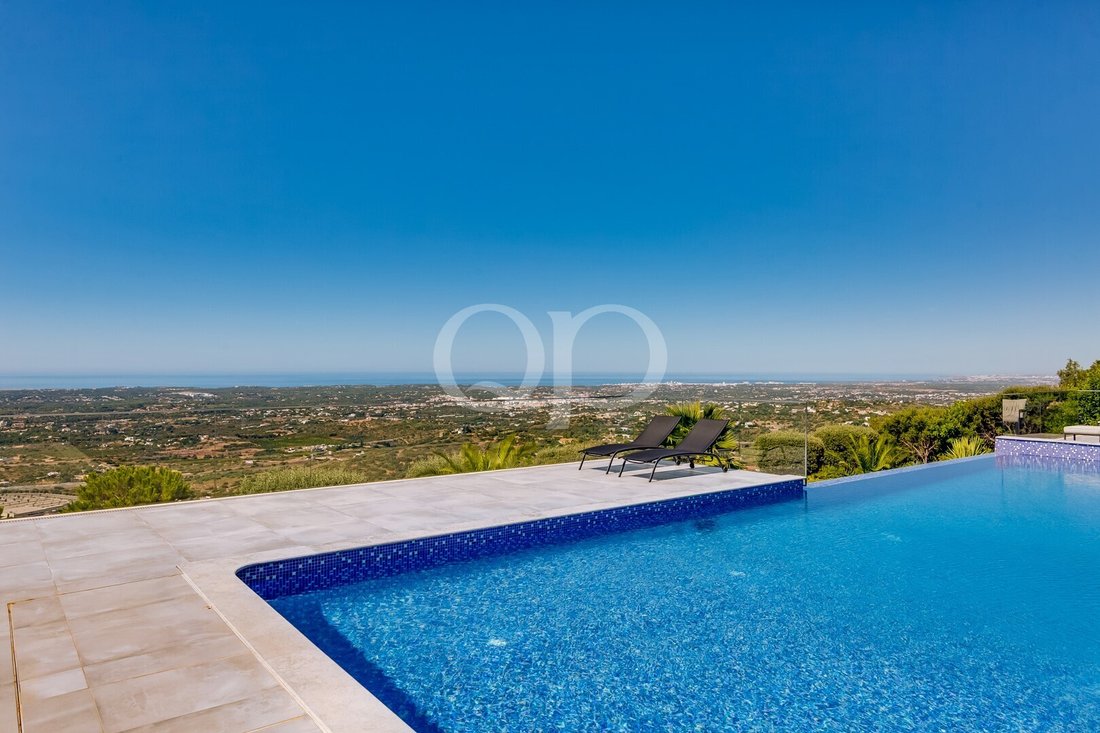 Villa in Santa Barbara de Nexe, Algarve, Portugal 2 - 17449917