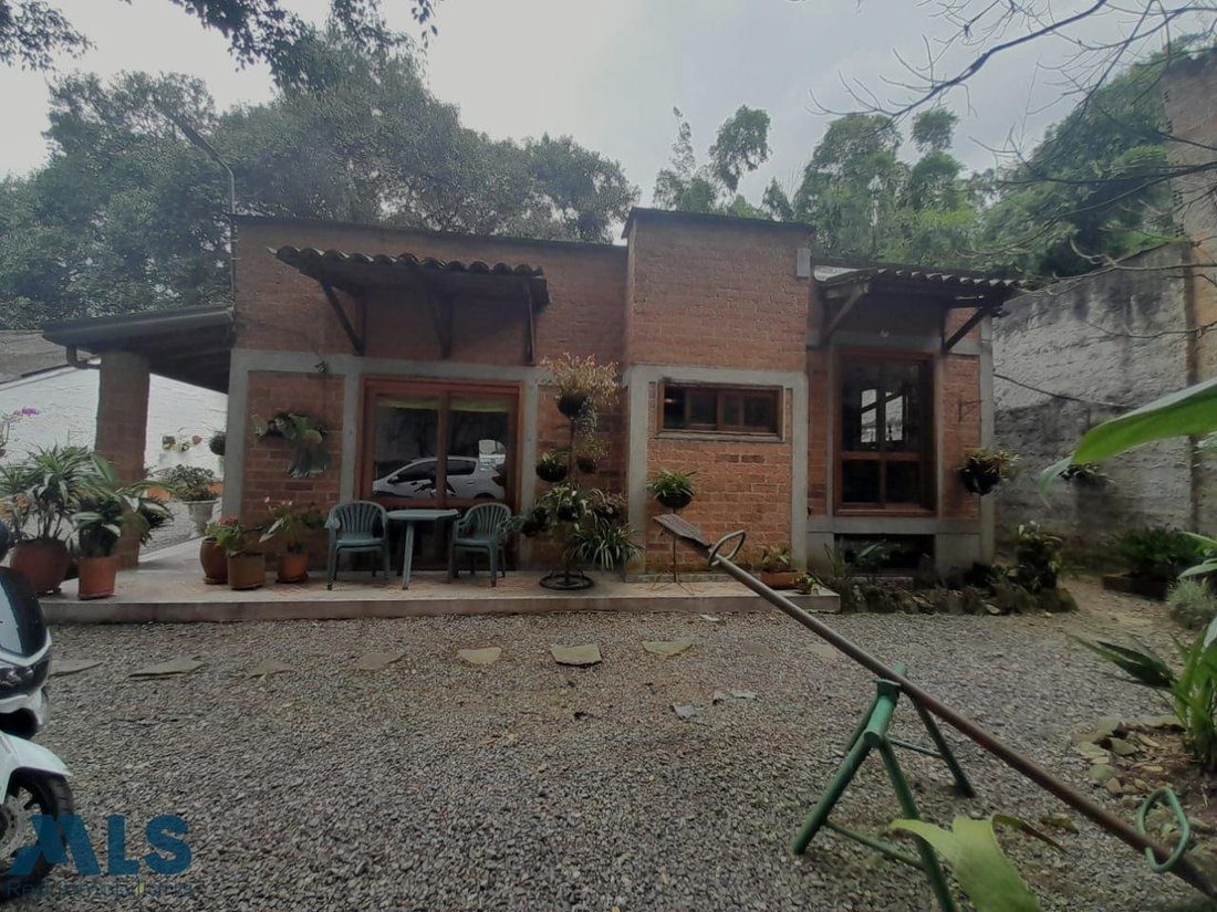 House in La Estrella, Antioquia, Colombia 2 - 17449005