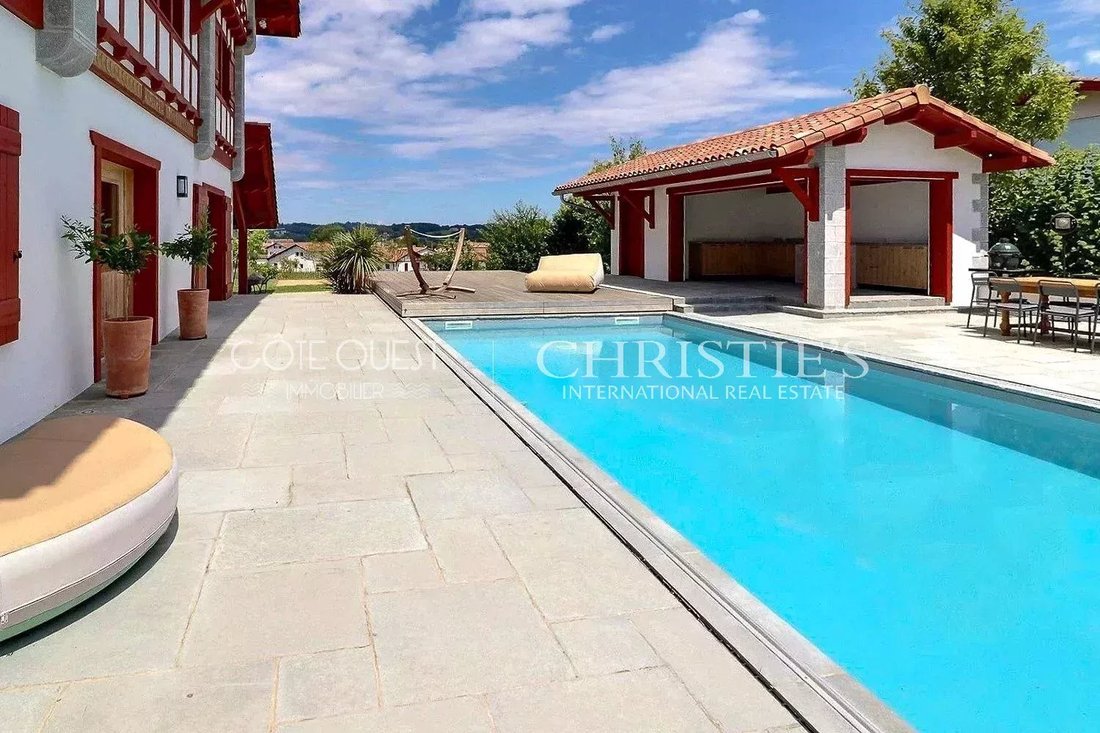 Villa in Larressore, Nouvelle-Aquitaine, France 4 - 16082589