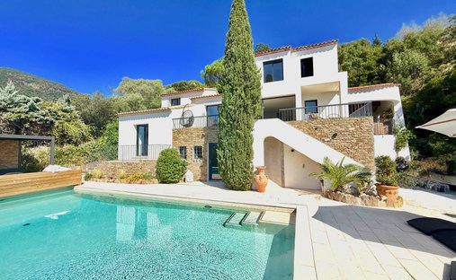 House in Sud, Cavalaire-sur-Mer, France 1