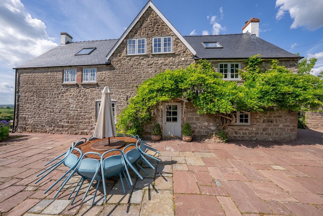 House in Monmouthshire, Wales 2 - 17449539