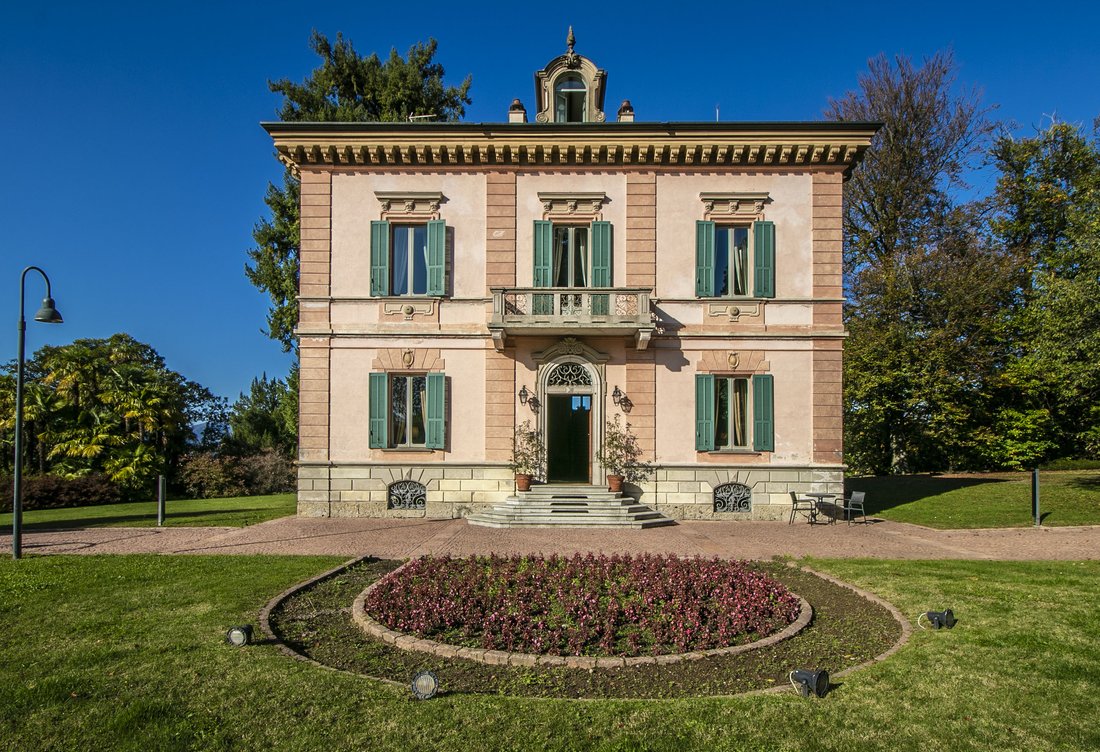 Villa in Como Borghi, Como, Lombardy 1 - 17449044