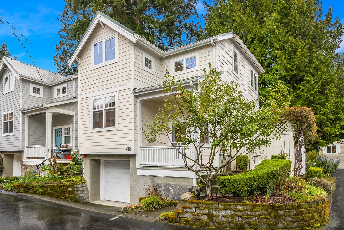 Bainbridge Island, Washington, United States 2 - 17450205