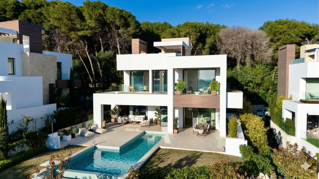 Villa in Marbella, Andalusia, Spain 1 - 17450044