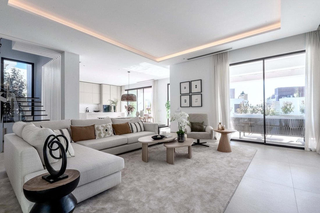 Villa in Marbella, Andalusia, Spain 2 - 17450044