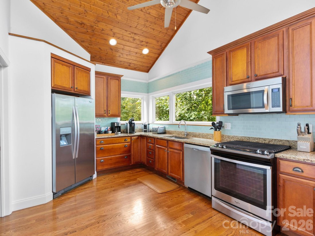 House in Laurel Park, North Carolina, United States 5 - 17450173