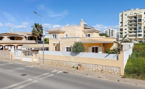 Villa in Portimao, Algarve, Portugal 1