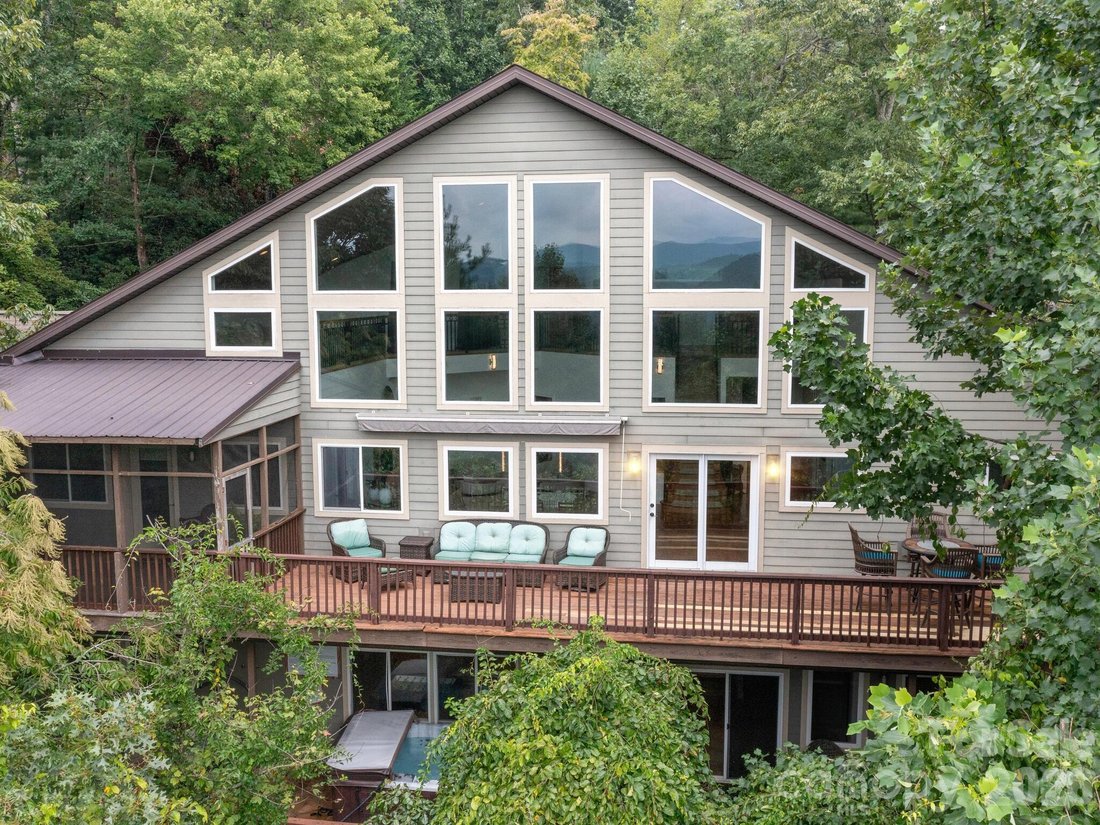 House in Laurel Park, North Carolina, United States 2 - 17450173
