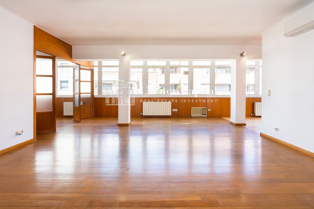 Apartment in Eixample, Barcelona, Spain 2 - 17449996