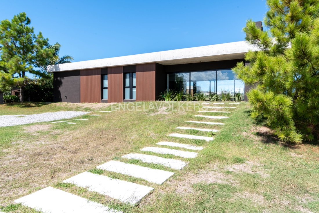 House in Mirador de la Tahona, Canelones Department, Uruguay 1 - 17452439