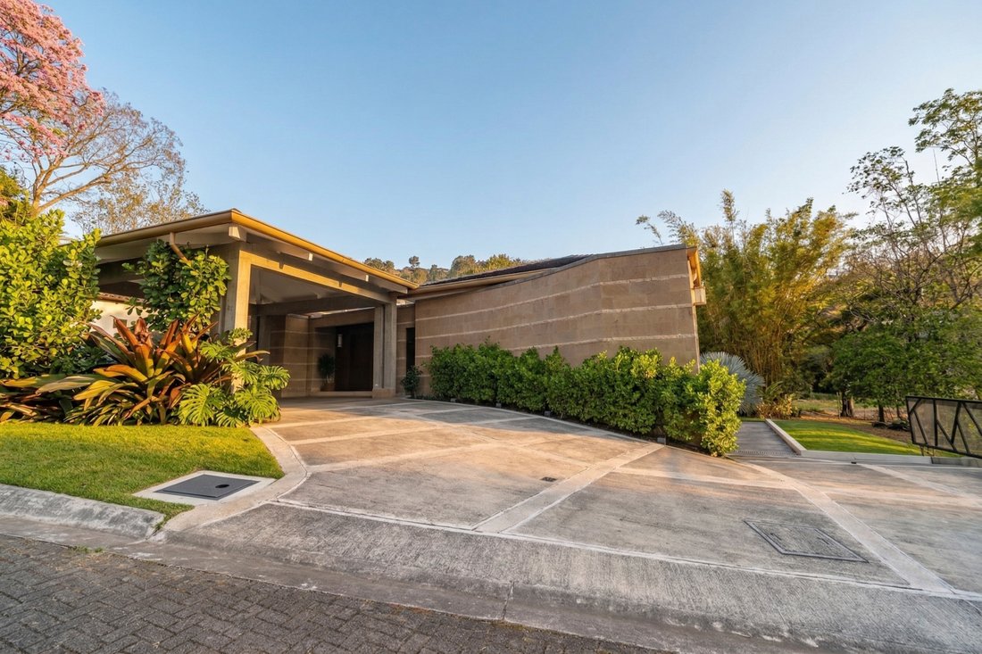 House in Escazu, San José Province, Costa Rica 1 - 17452181