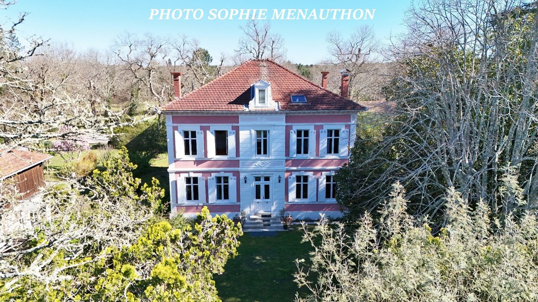 House in Saint-Julien-en-Born, Nouvelle-Aquitaine, France 1 - 17460297