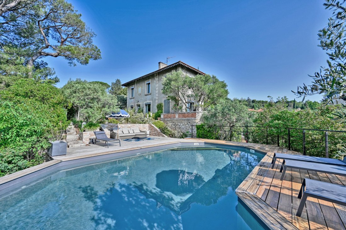 House in Montagne des Chèvres, Villeneuve-lès-Avignon, France 1 - 17460339