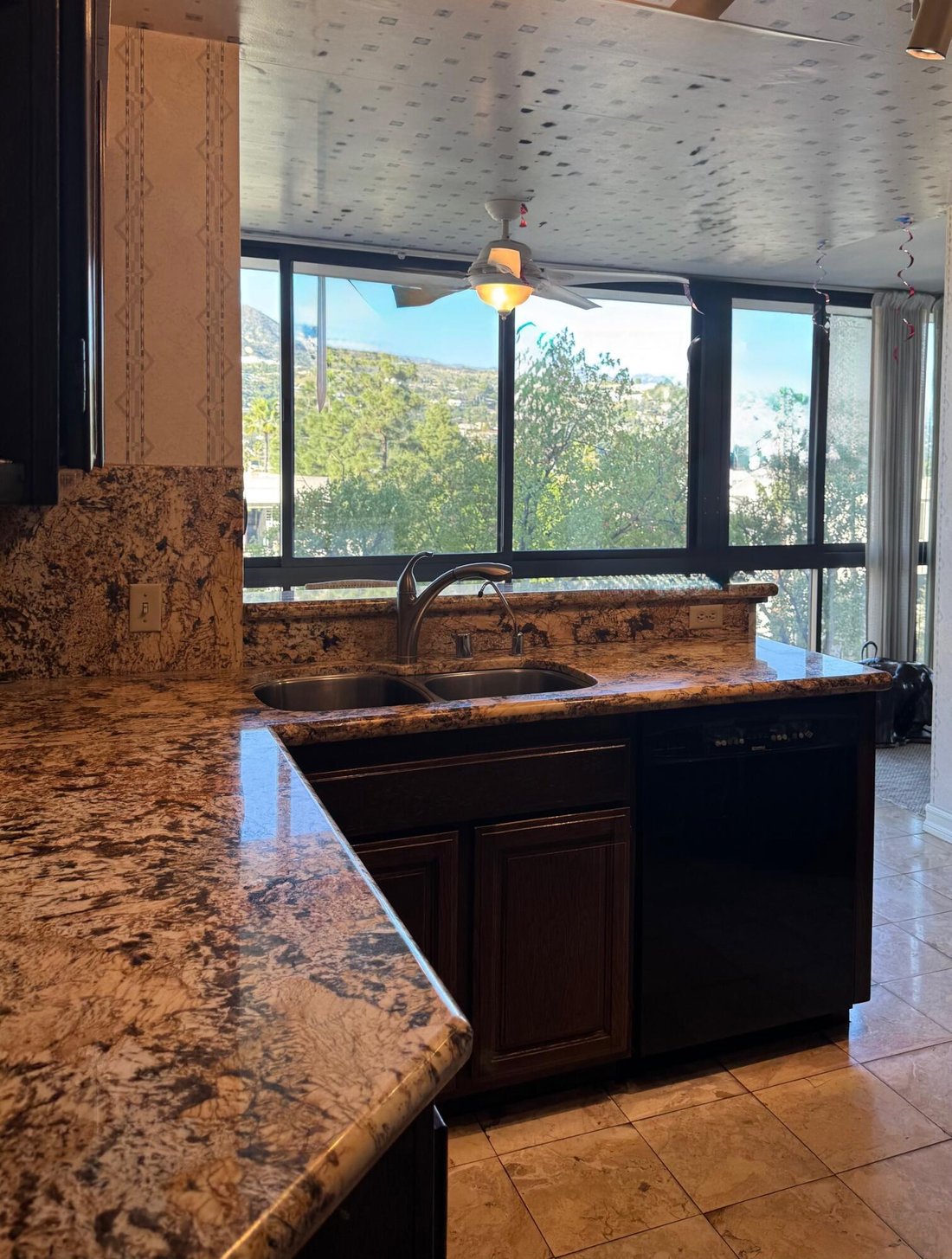 Condo in Glendale, California, United States 4 - 17456535