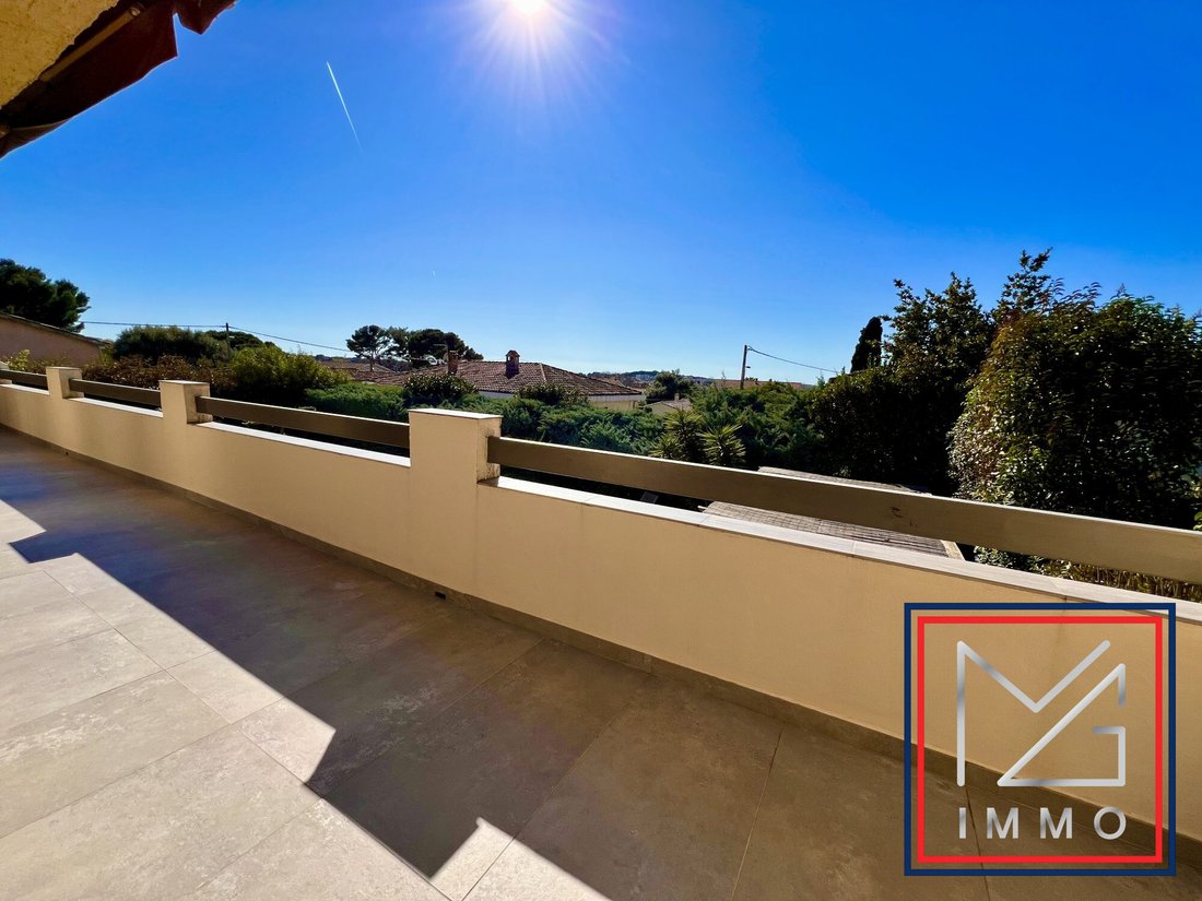 House in Six-Fours-les-Plages, Provence-Alpes-Côte d'Azur, France 3 - 17460794