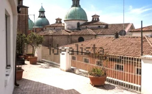 Penthouse in Cathedral - Piazza dei Signori, Treviso, Italy 1
