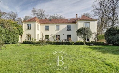 Château Saint Nom La Bretèche 1074.0 Sqm 10 Bedrooms