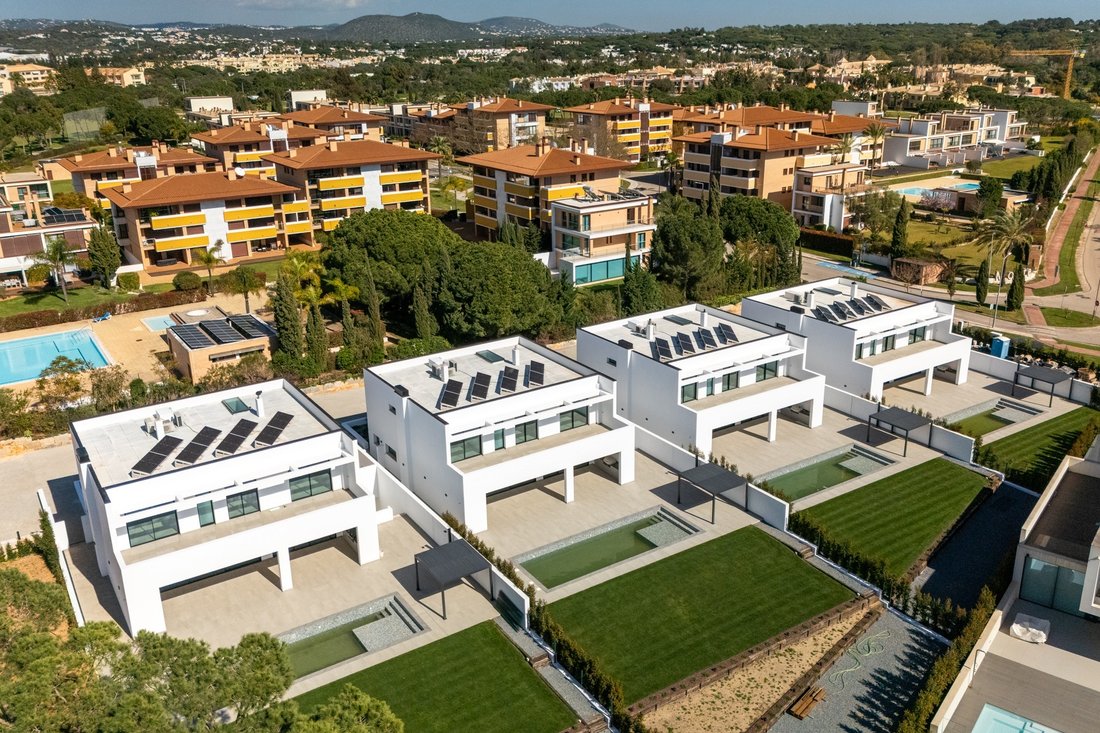 House in Vilamoura, Quarteira, Algarve 1 - 14519320