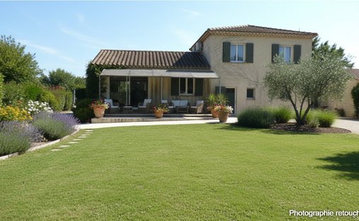 House in Saint-Rémy-de-Provence, Provence-Alpes-Côte d'Azur, France 1