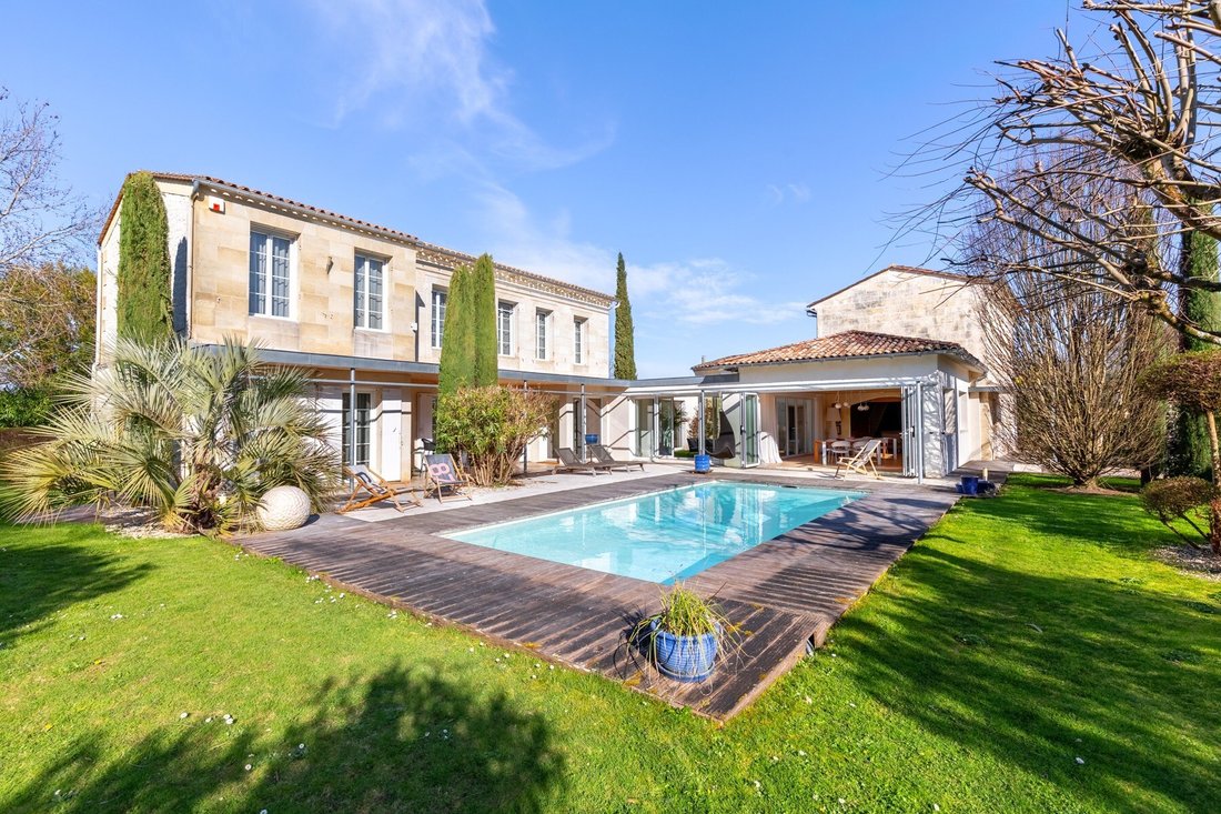 House in Libourne, Nouvelle-Aquitaine, France 1 - 17454676
