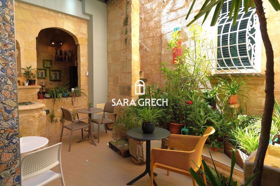 Qormi, Malta 3 - 17456600