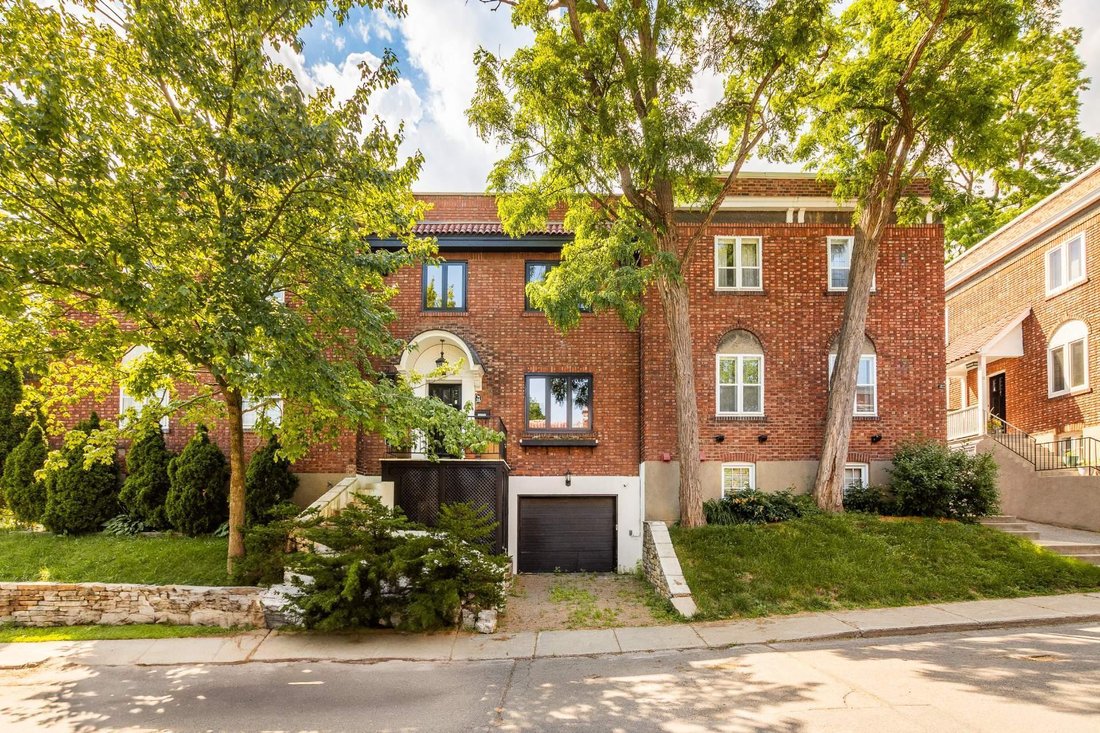 House in Pointe-Claire, Quebec, Canada 1 - 17460416