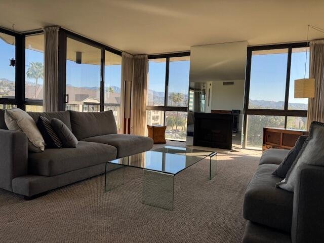 Condo in Glendale, California, United States 2 - 17456535