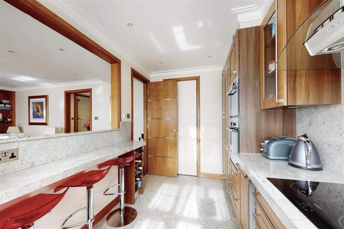 Apartment in Knightsbridge, Kensington And Chelsea, England 5 - 17453315