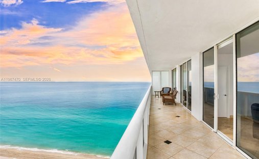Condo in Hallandale Beach, Florida, United States 1