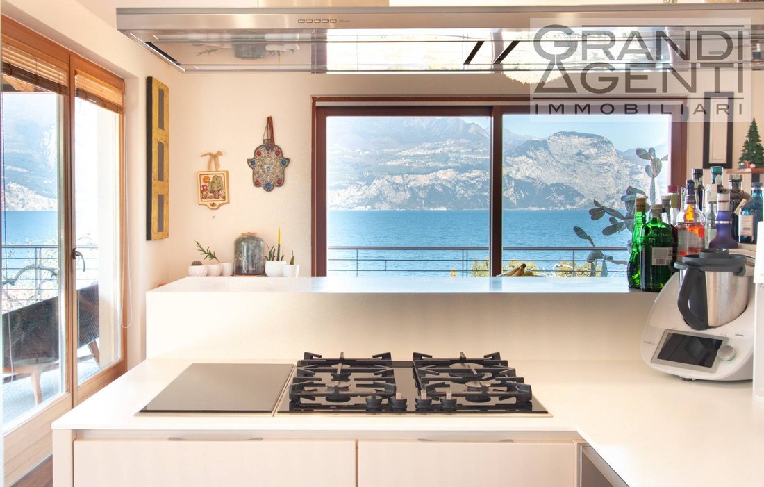 Villa in Brenzone sul Garda, Veneto, Italy 3 - 17455635