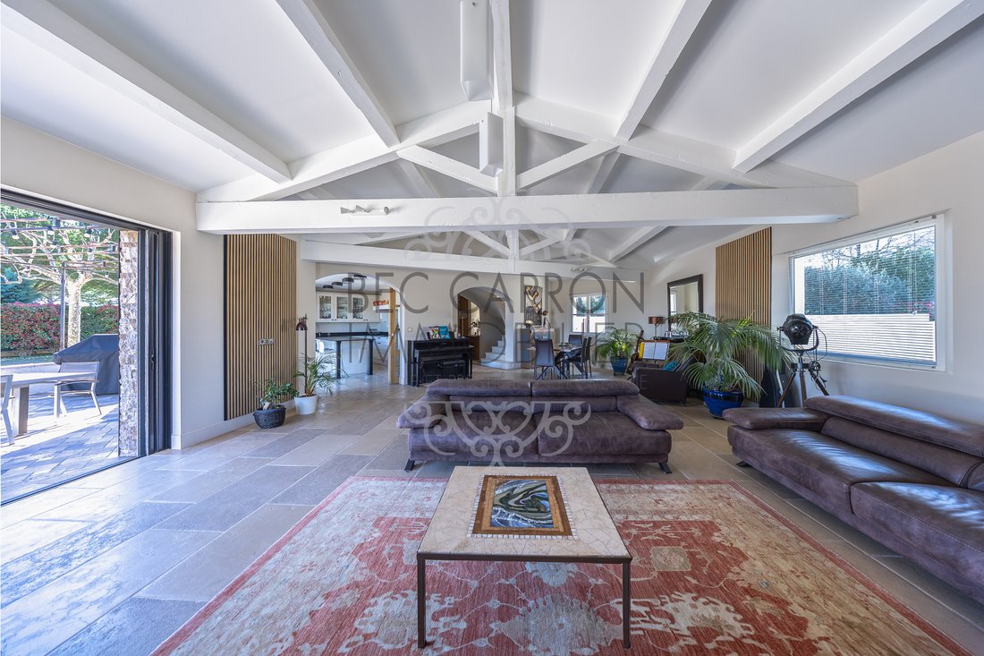 Villa in Granettes-Jauberte-Sainte Anne, Aix-en-Provence, France 4 - 17454237