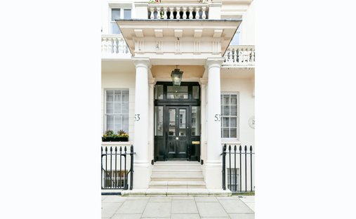 Apartment in Belgravia, Westminster, England 1