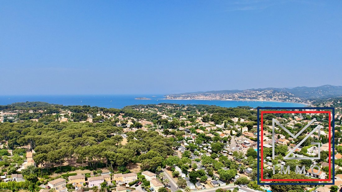 Villa in Sanary-sur-Mer, Provence-Alpes-Côte d'Azur, France 1 - 17460773
