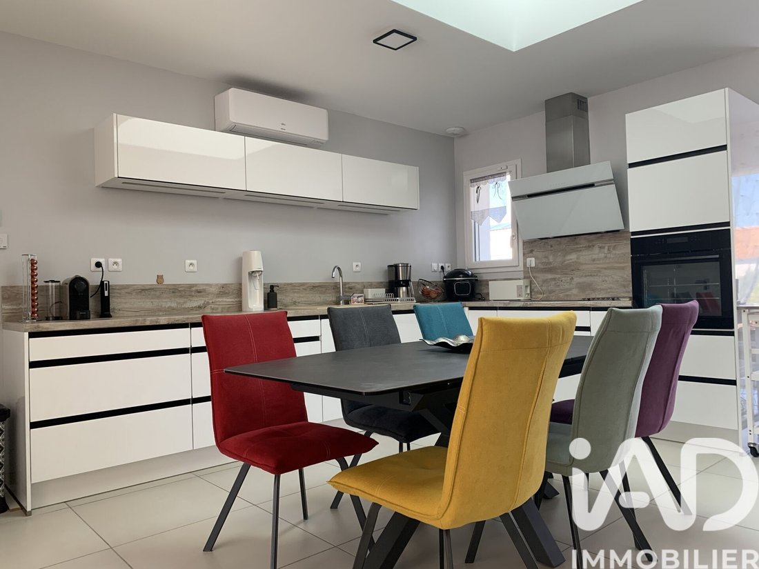 House in Vaux-sur-Mer, Nouvelle-Aquitaine, France 1 - 17459946