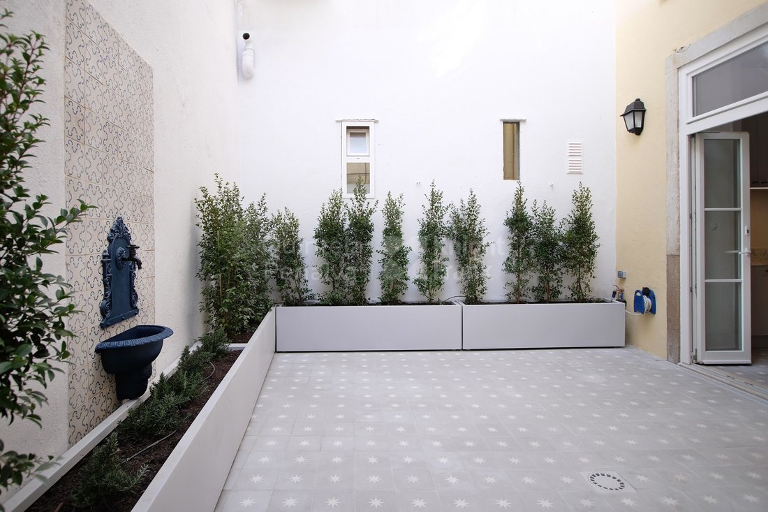 Apartment in Misericordia, Lisbon, Portugal 1 - 17457773